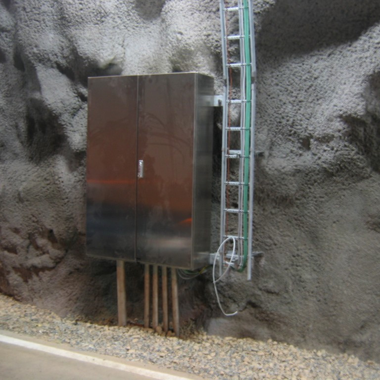 Töflukassi í göngum