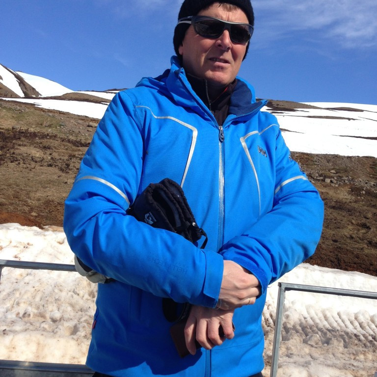 Gunni til &iacute; slaginn