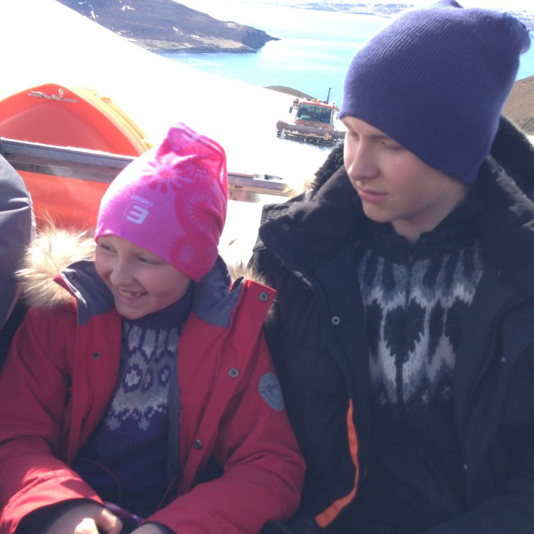 Magnea og Veigar &THORN;&oacute;r - p&iacute;nu J&oacute;asvipur &aacute; &thorn;essum systkynum