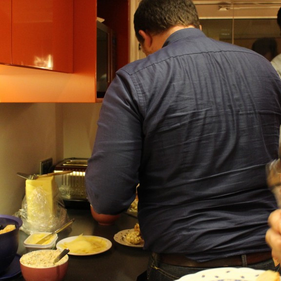 Starfsmenn raða sér á garðann enda ástæða til